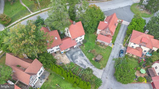17 WINDSOR CIRCLE, Springfield, PA 19064