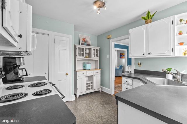 17 WINDSOR CIRCLE, Springfield, PA 19064