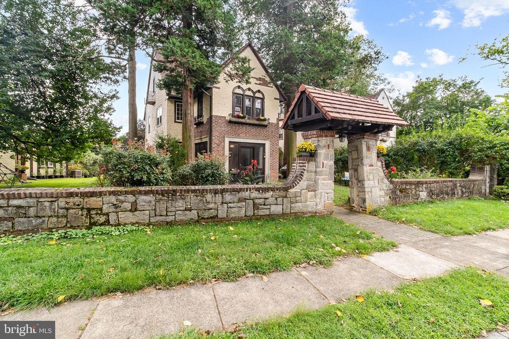 17 WINDSOR CIRCLE, Springfield, PA 19064 — exterior