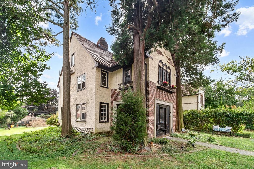 17 WINDSOR CIRCLE, Springfield, PA 19064 — photo 2