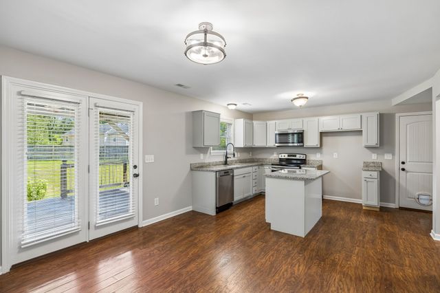 7503 Scarborough Pl, Fairview, TN 37062