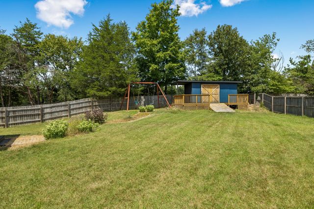 7503 Scarborough Pl, Fairview, TN 37062