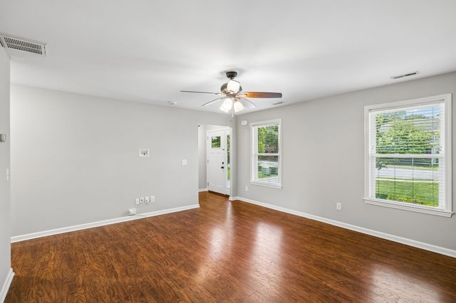 7503 Scarborough Pl, Fairview, TN 37062