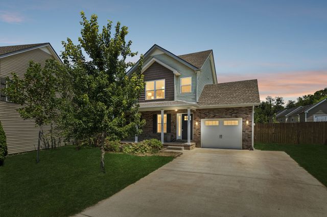 7503 Scarborough Pl, Fairview, TN 37062