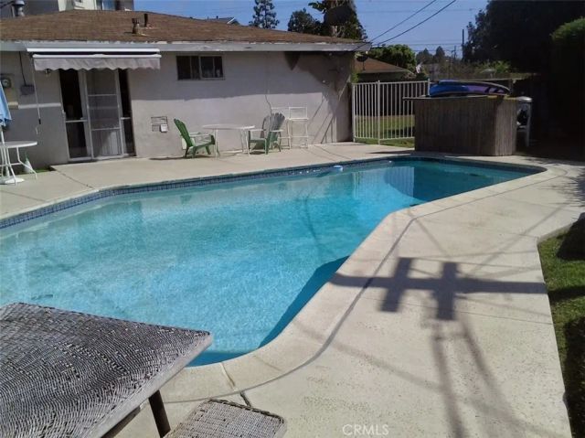 399 Ralcam A, Costa Mesa, CA 92627