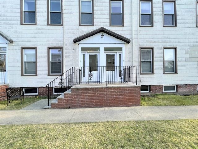 3 Cedar Sq 3, Cambridge, MA 02140