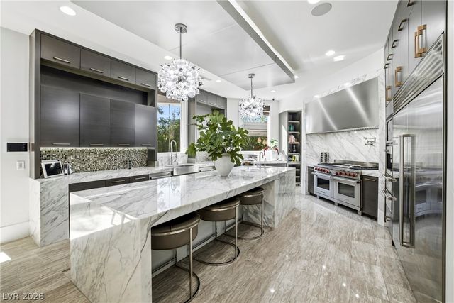 7 Vintage Valley Drive, Las Vegas, NV 89141