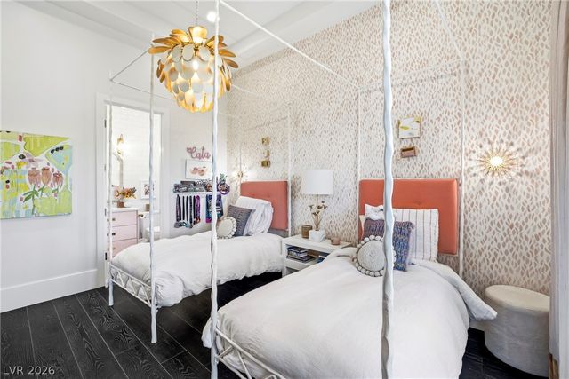 7 Vintage Valley Drive, Las Vegas, NV 89141