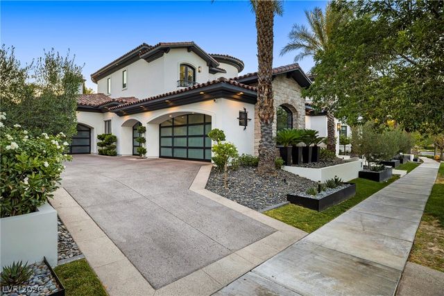 7 Vintage Valley Drive, Las Vegas, NV 89141