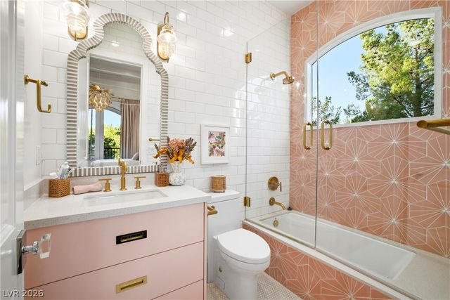 7 Vintage Valley Drive, Las Vegas, NV 89141