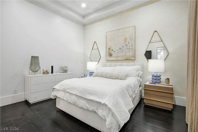 7 Vintage Valley Drive, Las Vegas, NV 89141