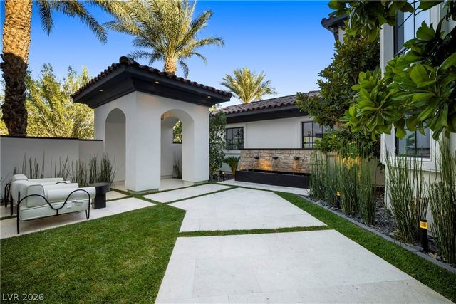 7 Vintage Valley Drive, Las Vegas, NV 89141