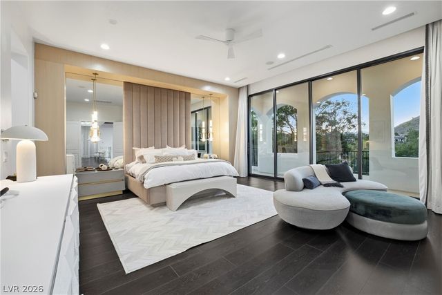 7 Vintage Valley Drive, Las Vegas, NV 89141