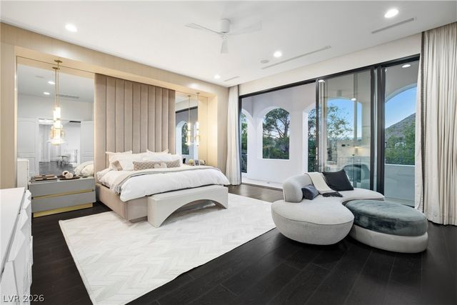 7 Vintage Valley Drive, Las Vegas, NV 89141