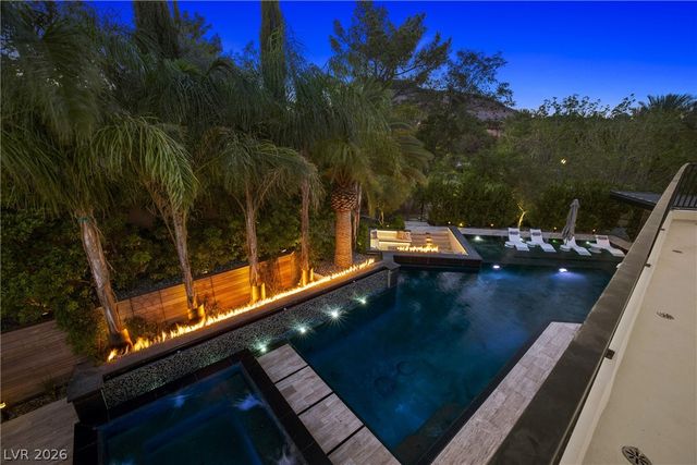7 Vintage Valley Drive, Las Vegas, NV 89141