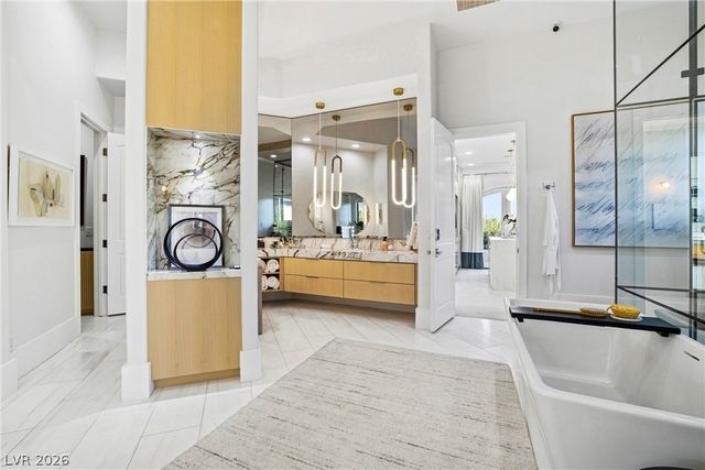 7 Vintage Valley Drive, Las Vegas, NV 89141