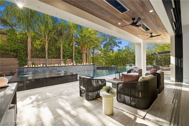 7 Vintage Valley Drive, Las Vegas, NV 89141