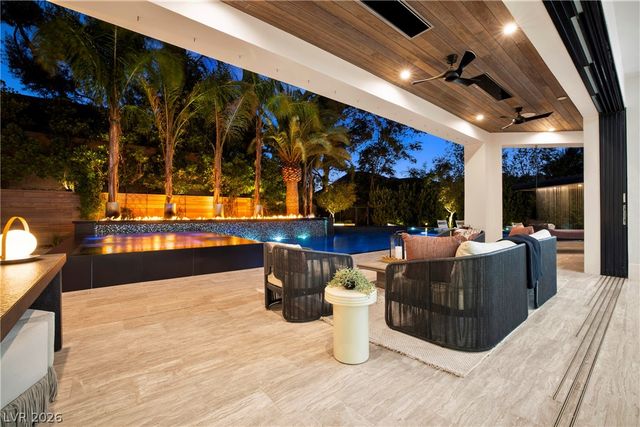 7 Vintage Valley Drive, Las Vegas, NV 89141