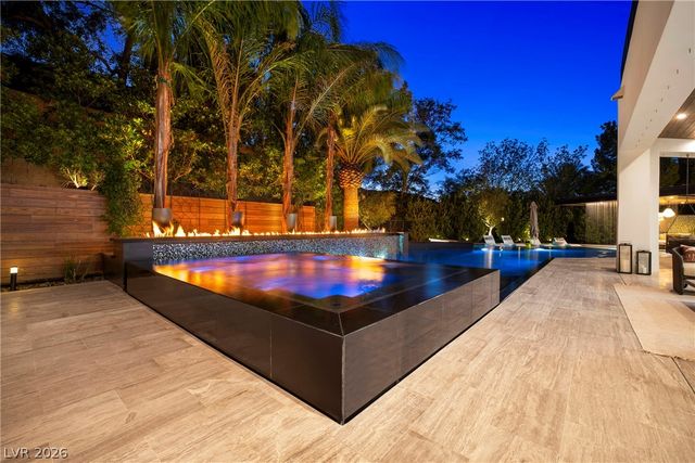 7 Vintage Valley Drive, Las Vegas, NV 89141