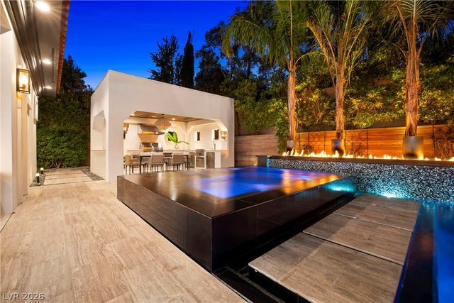 7 Vintage Valley Drive, Las Vegas, NV 89141