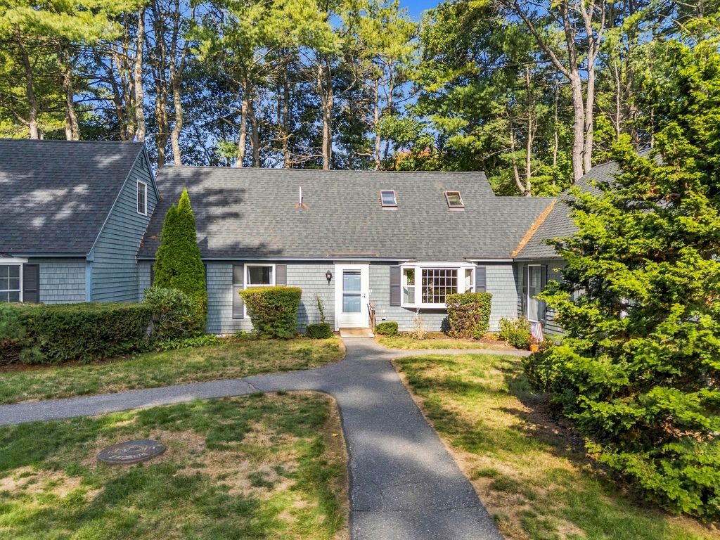 17 Ward Circle 17 & G18, Brunswick, ME 04011 — photo 2
