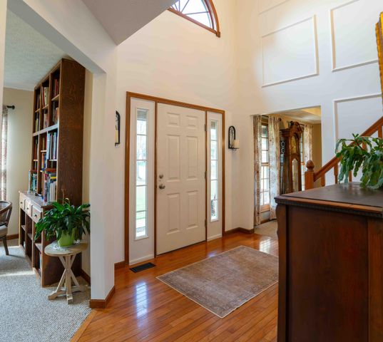 1392 Bingham Mills Drive, New Albany, OH 43054