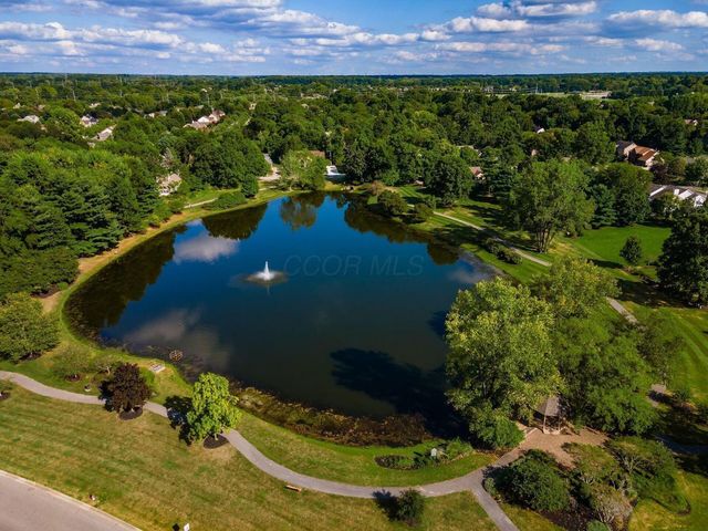 1392 Bingham Mills Drive, New Albany, OH 43054