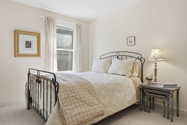 88 Esterbrook Rd, Acton, MA 01720