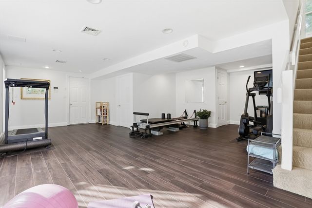 88 Esterbrook Rd, Acton, MA 01720