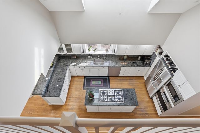 88 Esterbrook Rd, Acton, MA 01720