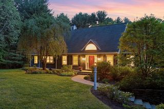 88 Esterbrook Rd, Acton, MA 01720