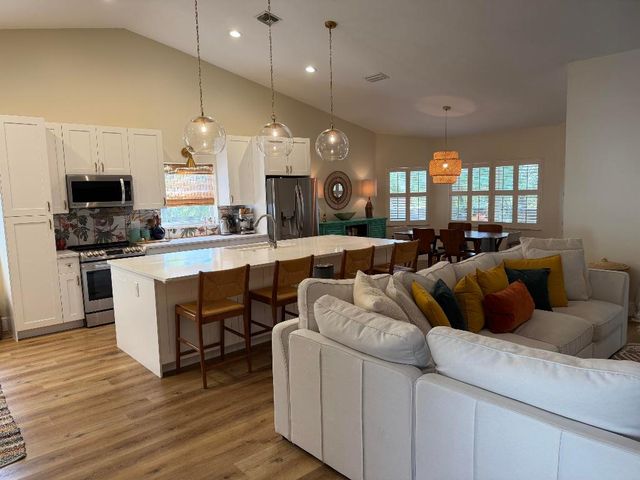 236 SE 9th Street, Dania Beach, FL 33004