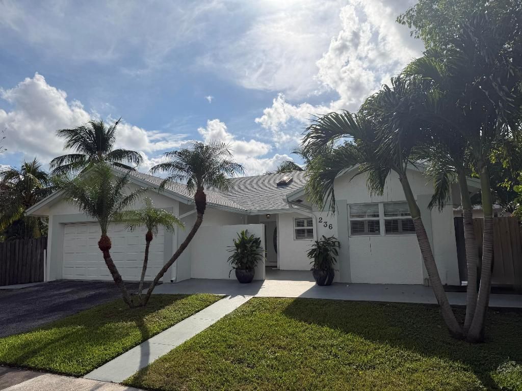 236 SE 9th Street, Dania Beach, FL 33004