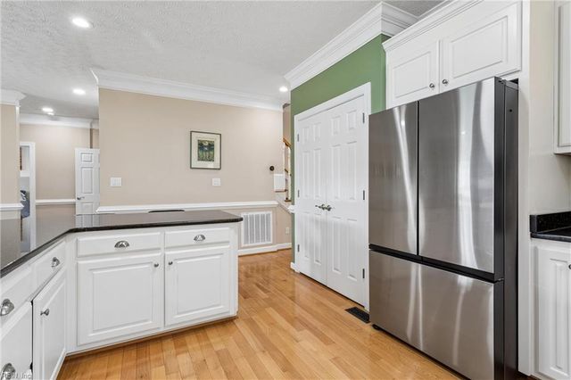 111 Eric Nelson RN, Yorktown, VA 23693