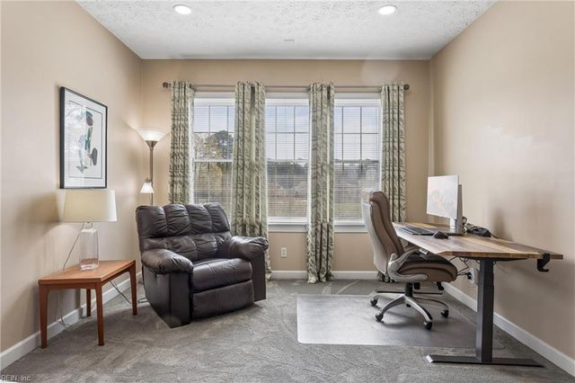 111 Eric Nelson RN, Yorktown, VA 23693