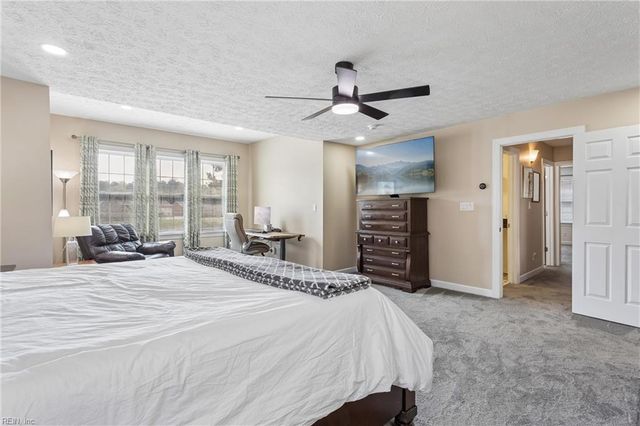 111 Eric Nelson RN, Yorktown, VA 23693