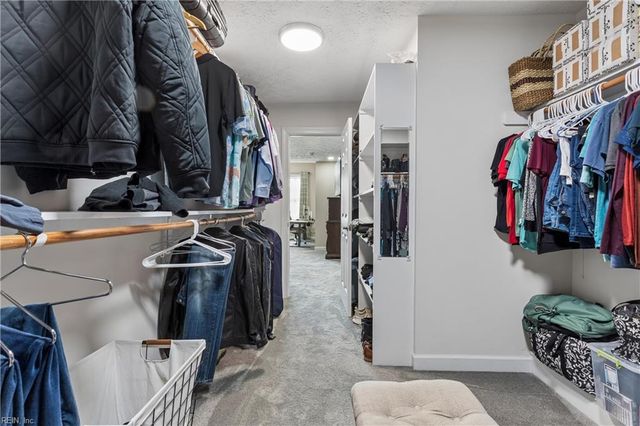 111 Eric Nelson RN, Yorktown, VA 23693