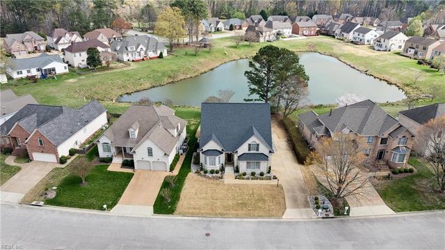 111 Eric Nelson RN, Yorktown, VA 23693