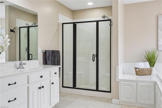 111 Eric Nelson RN, Yorktown, VA 23693