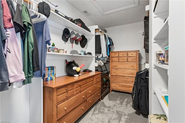 111 Eric Nelson RN, Yorktown, VA 23693