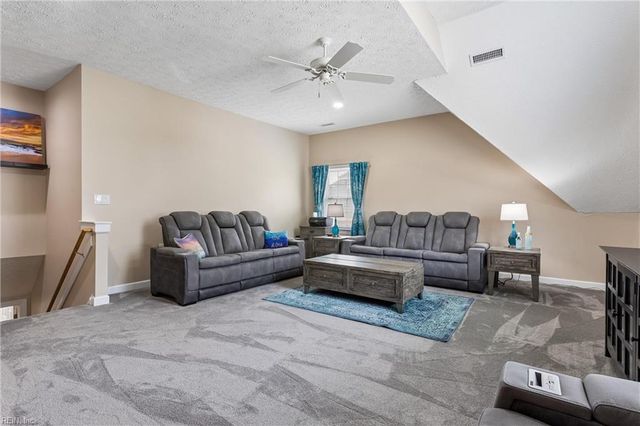 111 Eric Nelson RN, Yorktown, VA 23693