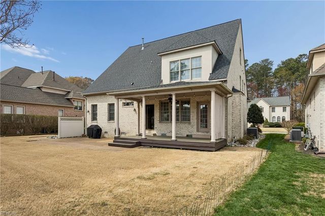 111 Eric Nelson RN, Yorktown, VA 23693