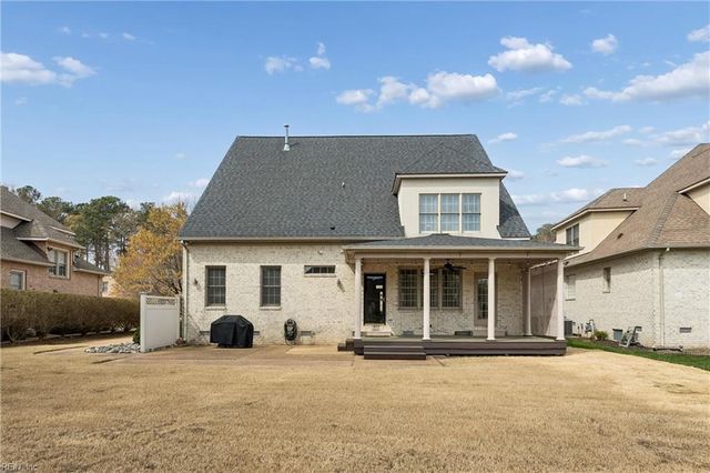 111 Eric Nelson RN, Yorktown, VA 23693