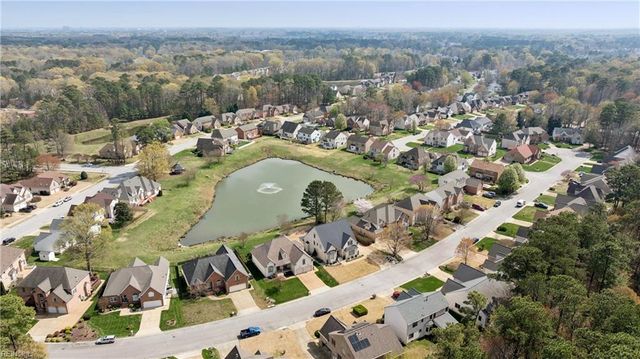 111 Eric Nelson RN, Yorktown, VA 23693