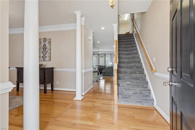 111 Eric Nelson RN, Yorktown, VA 23693