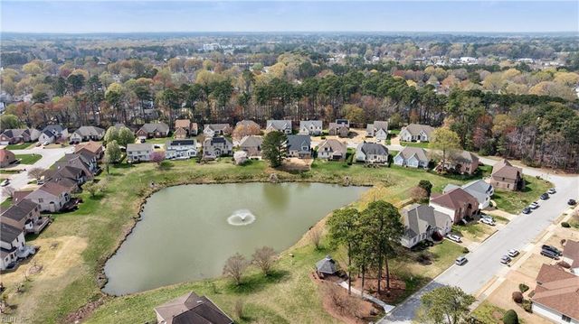 111 Eric Nelson RN, Yorktown, VA 23693