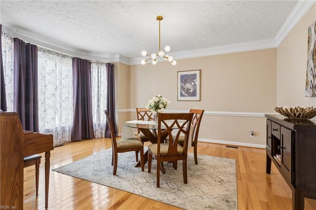 111 Eric Nelson RN, Yorktown, VA 23693