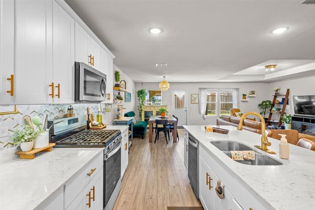 6609 Auburn Dale Road, Pilot Point, TX 76258