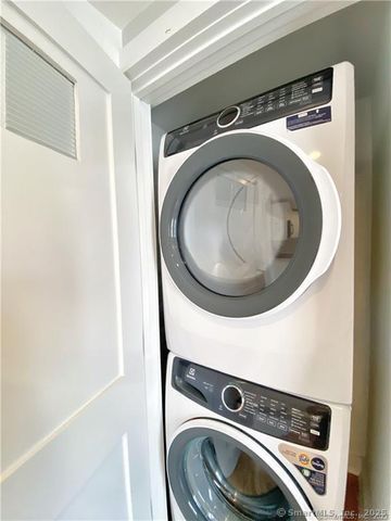 32 Pulaski Street 3, Norwalk, CT 06851