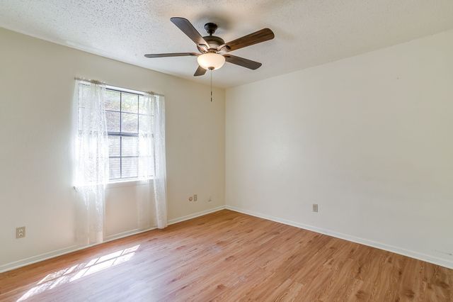 3031 Las Vegas Trail, Fort Worth, TX 76116